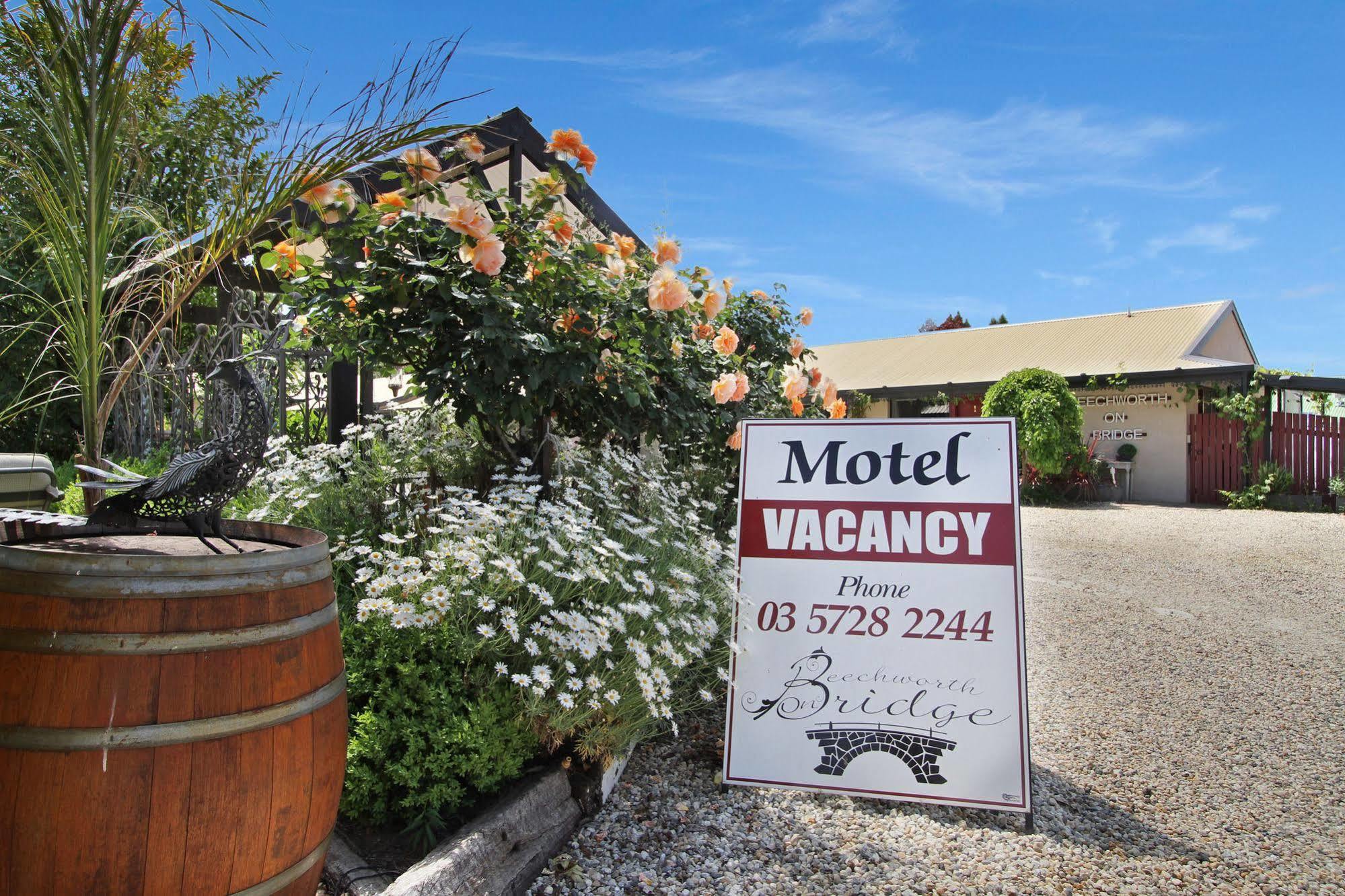 Beechworth On Bridge Motel Exterior photo